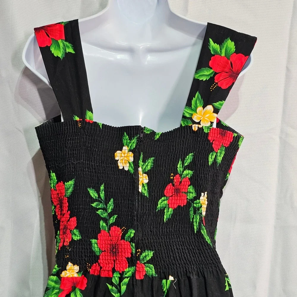 Vintage Royal Creations Hawaiian Dress‎ Black Red Hibiscus Floral Midi Smocked M